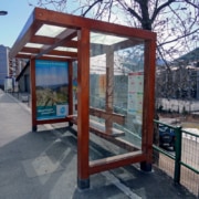 Marquesinas de autobus en madera